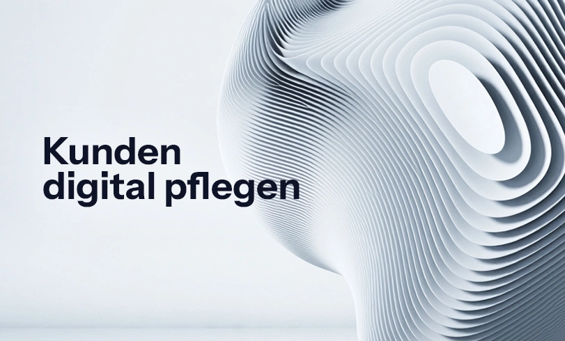 Abstrakte 3D-Skulptur auf hellem Hintergrund mit dem schwarzen Schriftzug „Kunden digital pflegen". CRM im Vertrieb